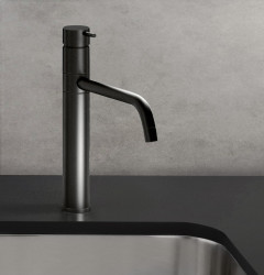 Waterevolution Flow кухненски миксер матово черно T150PR