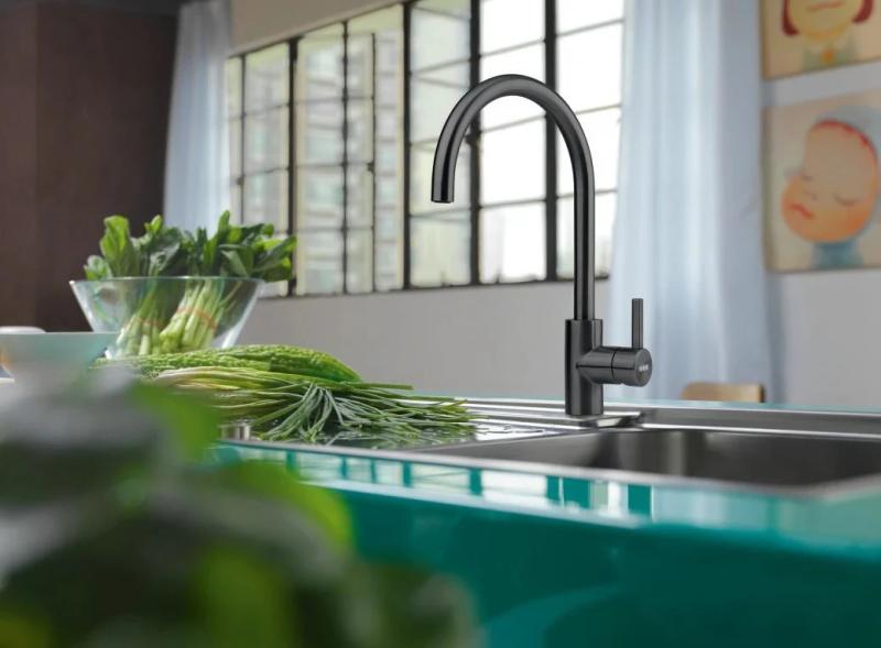 Franke Eos Neo Кухненски смесител с въртящ се чучур, матирано черно 115.0613.590