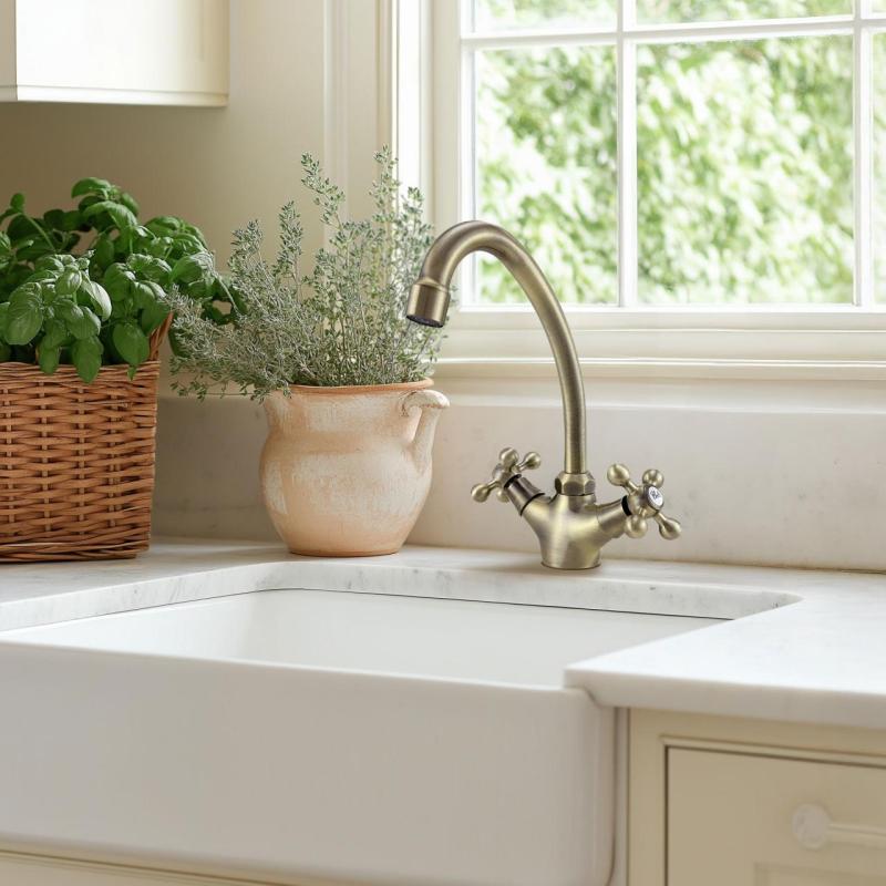 AquaTrimo Vivaldi Носталгичен кухненски смесител, бронз 21VV7067BN