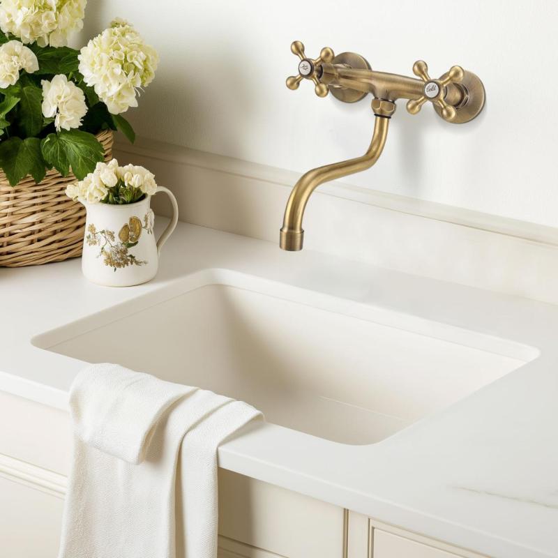 AquaTrimo Vivaldi Класически кухненски смесител за стенен монтаж, бронз 21VV7068BN