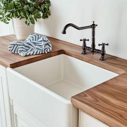 AquaTrimo Windsor Класически кухненски смесител с 2 отвора в носталгичен стил и с винтидж чучур, черно 21WS7653SW