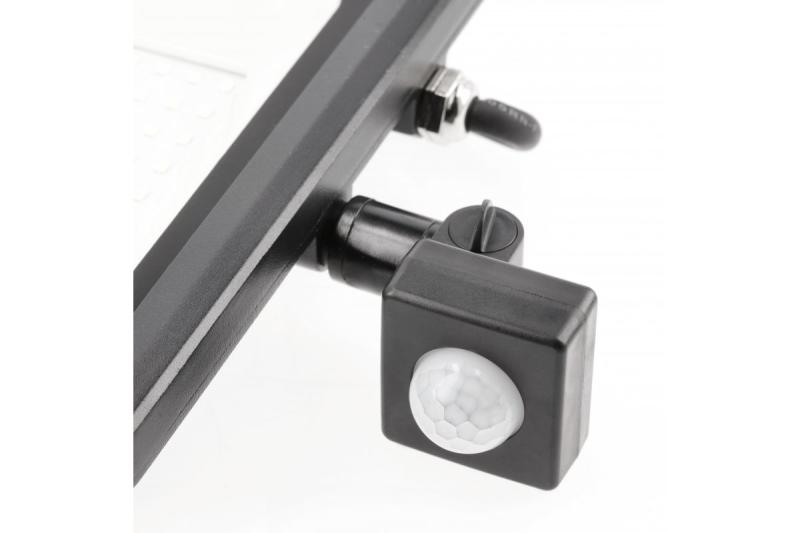 LED прожектор iNEXT с датчик за движение 50W 4000lm, PF>0,9, RA>80, IP65, 120°, 6400K, черно тяло 1208962862