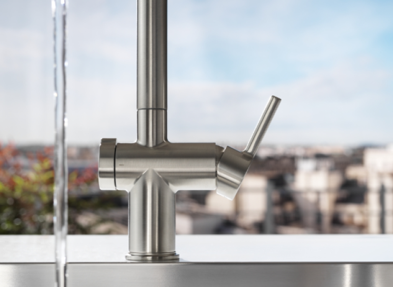 Franke Active Twist Едноръкохватков Смесител Външна Обработка от Неръждаема Стомана с Изтеглящ Се Улей и Интегрирано Управление на Отпадъци 115.0653.505