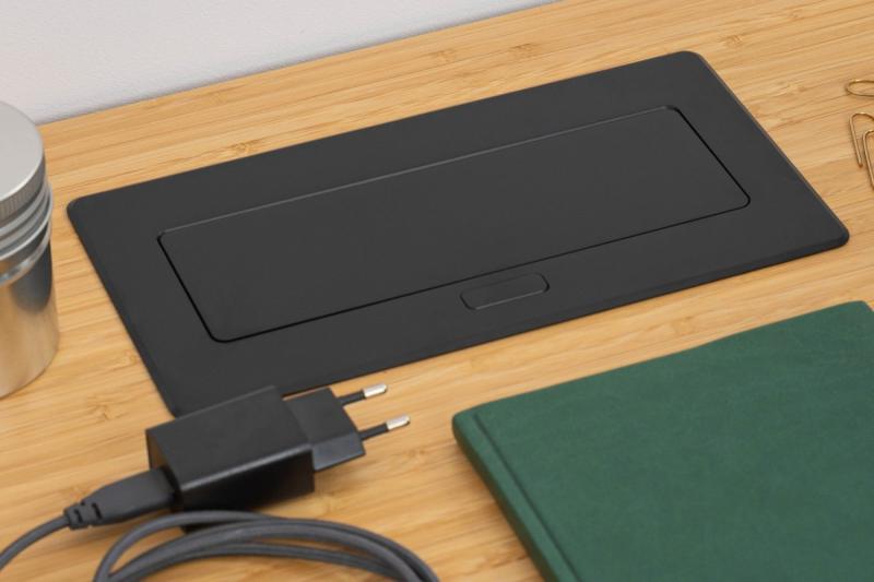 SOFT изтеглящ се контакт