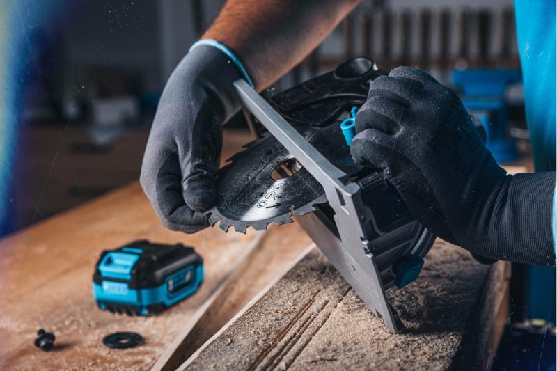 HÖGERT акумулаторен циркуляр, 18V, без батерия, с възможност за свързване към прахосмукачка