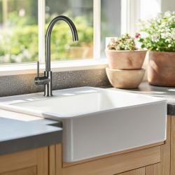 Ausmann Ceramic Panor Shade Керамична бяла мивка Butler - Подстолна и междинна 630 x 597 mm с отвор за кран и матово черна тапа 1208970554