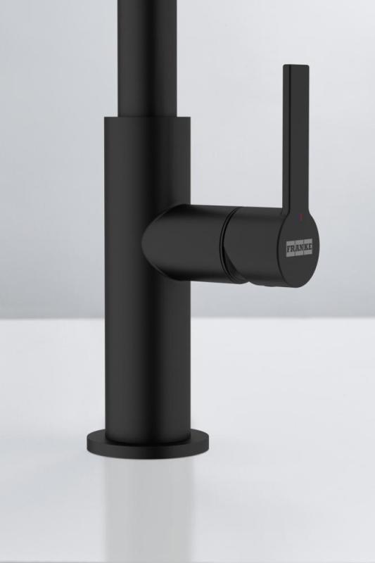 Франке Марис Слим J Кухненски смесител с въртящ се окръгъл излив Черен 115.0728.386