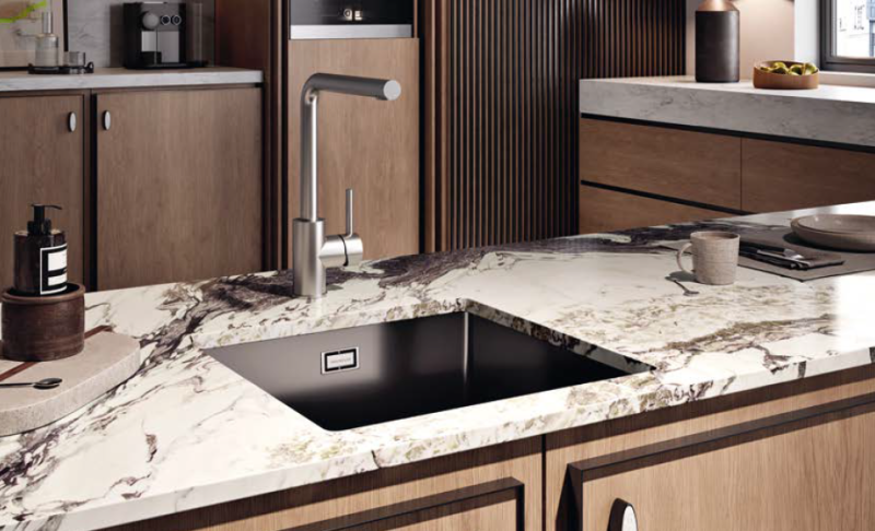 Ausmann Ceramic Ember Керамична Мат Черна Квадратна Мивка за Вграждане и Отдолу 40 x 40 см с Приставка от Оръжеен Метал 1208971488