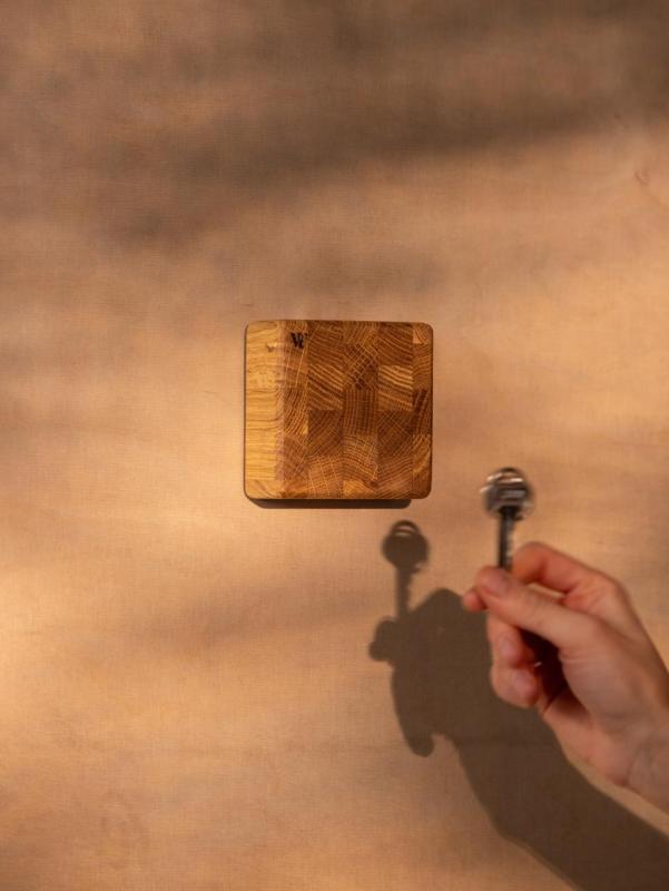 Woodsea End Grain Oak - Дървен държател за ключове от дъб 9x9 см 1208971600