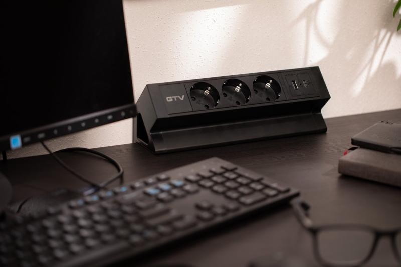 Мебелен контакт BASCO, 3xSHUKO, USB A+C, кабел 1.5 м, черен