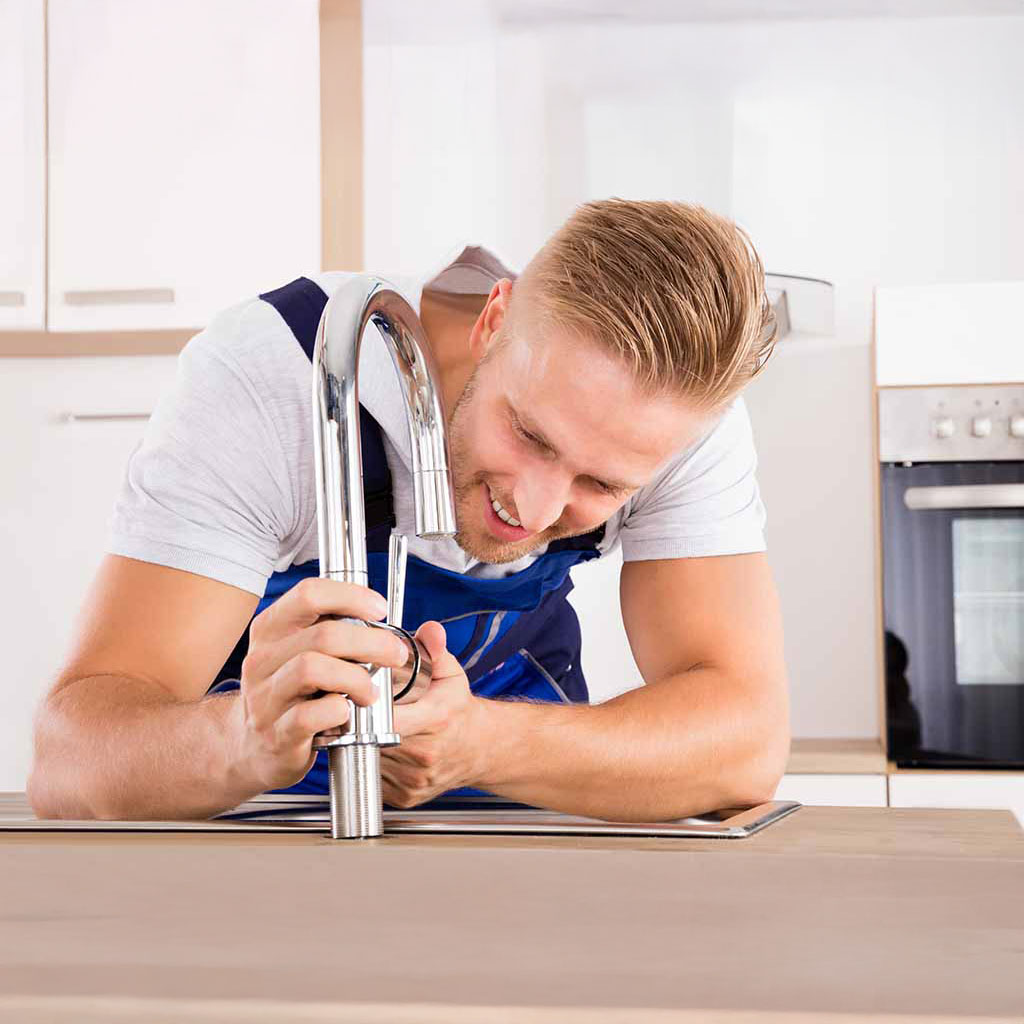 Монтаж на кухненски смесител