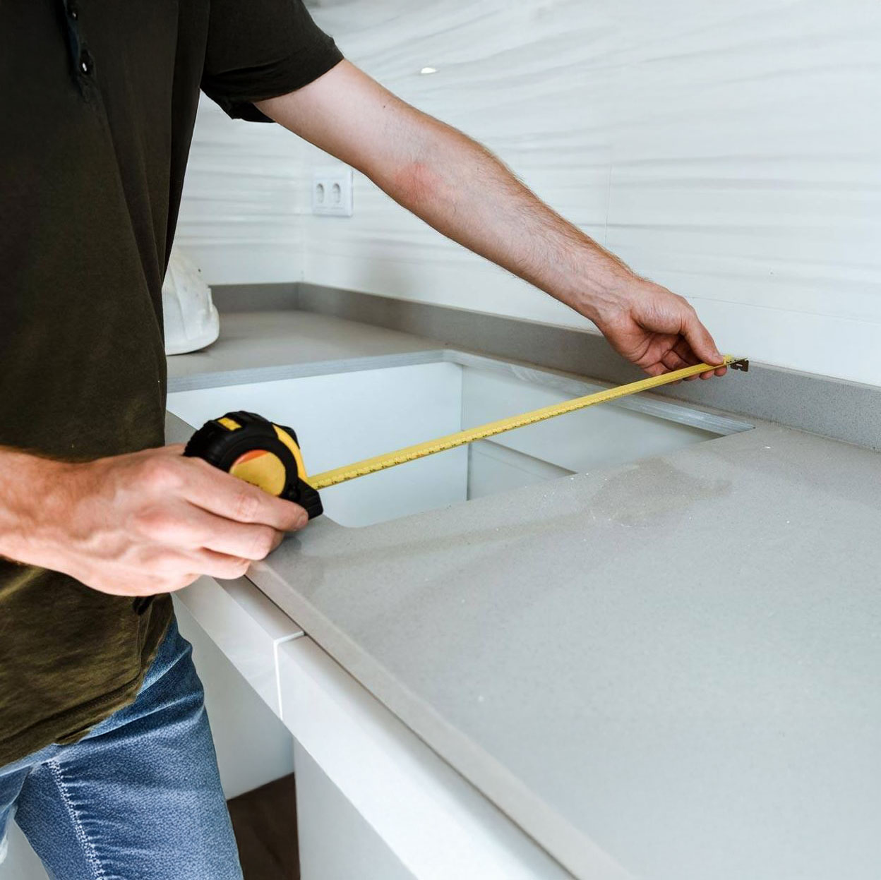 Как се монтира мивка за вграждане под плот?