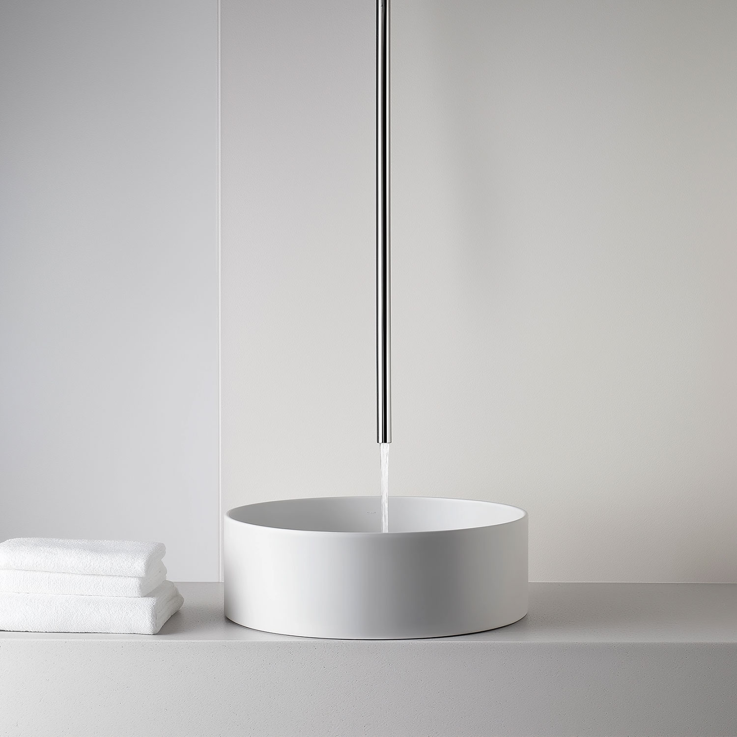 Таван-монтирани чешми: Дизайнерска мечта или практичен кошмар?